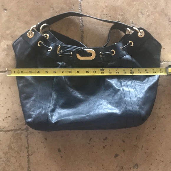 Michael Kors Tote 😍 - Picture 8 of 8